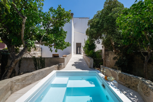 Domus Alba