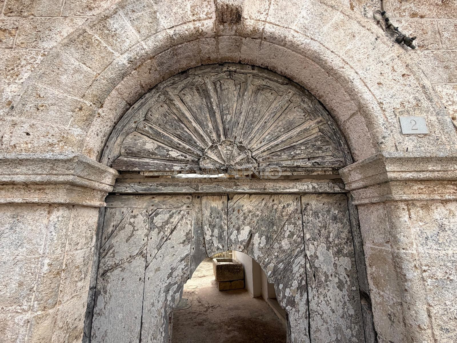 Borgo San Dana