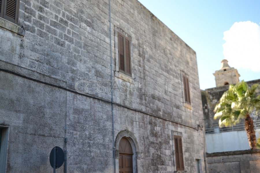 IL PALAZZOTTO CON VISTA MARE