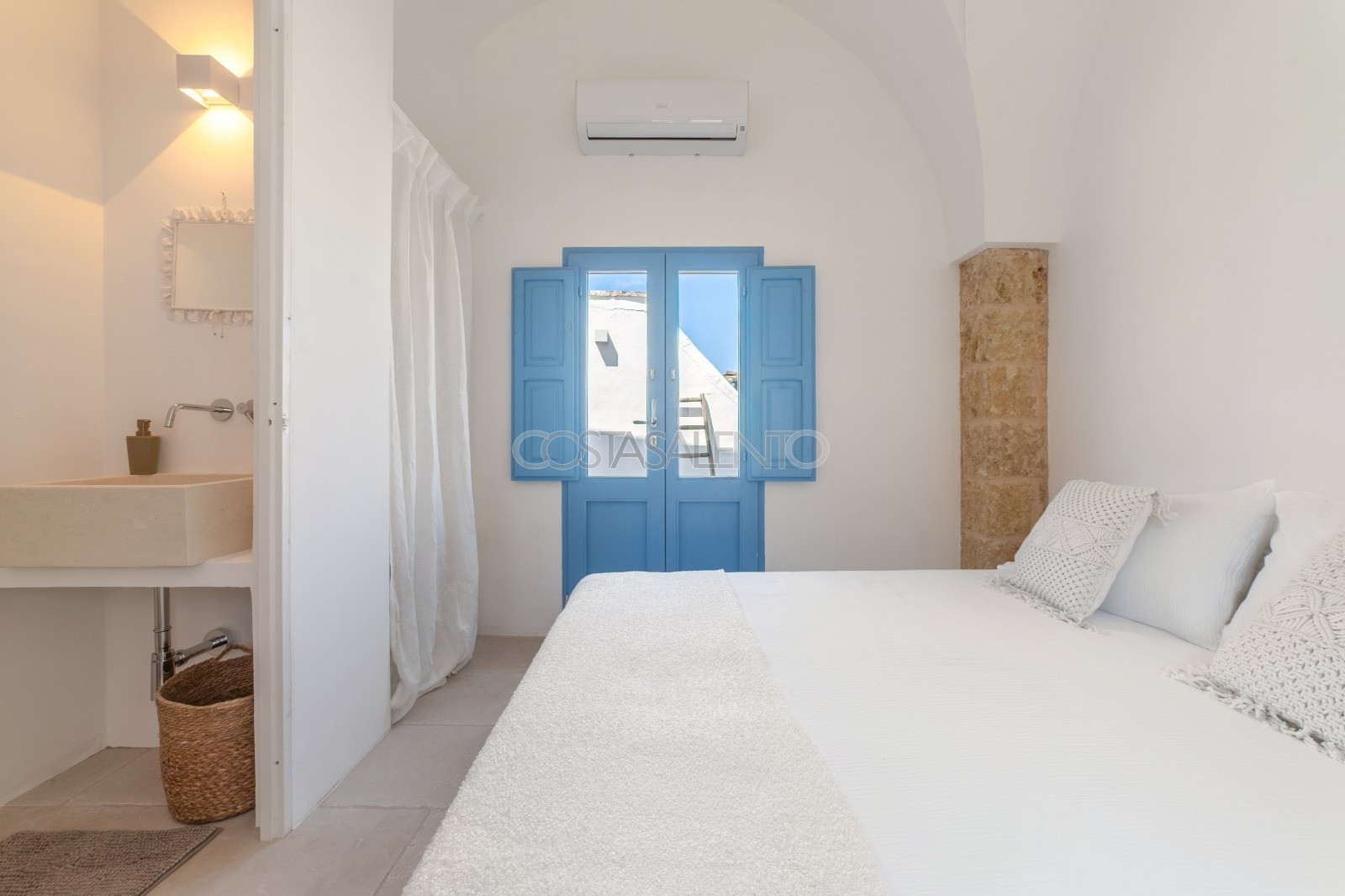 Domus Alba